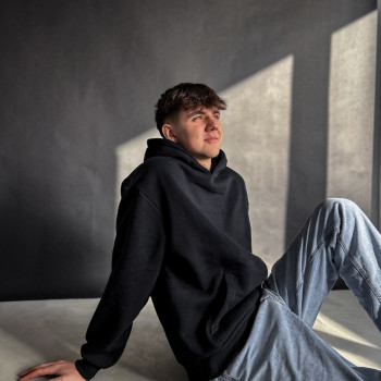 Poorbaltics minimal black