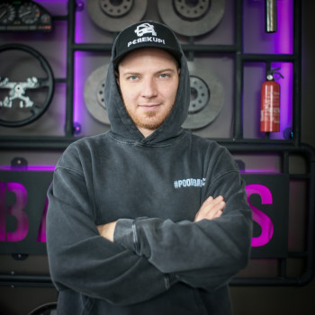 POORBALTICS beater season hoodie