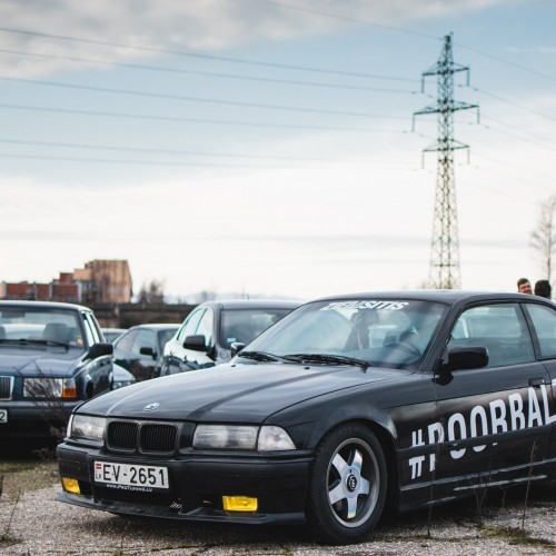 POORBALTICS uzlīme auto sānam